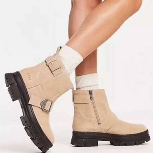 New UGG Ashton Short Waterproof Suede Buckle Boots, Size 7.5 - Picture 16 of 16